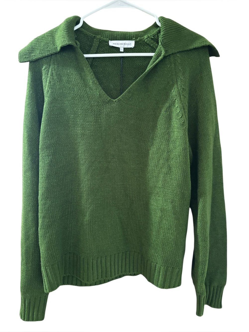 NWT WeWoreWhat Women's Hunter‎ Green Collared V-Neck Knit Sweater Size S
